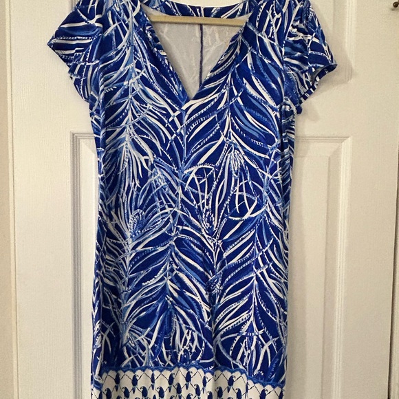 Lilly Pulitzer Dresses & Skirts - Lilly Pulitzer Blue and White Mini Dress
